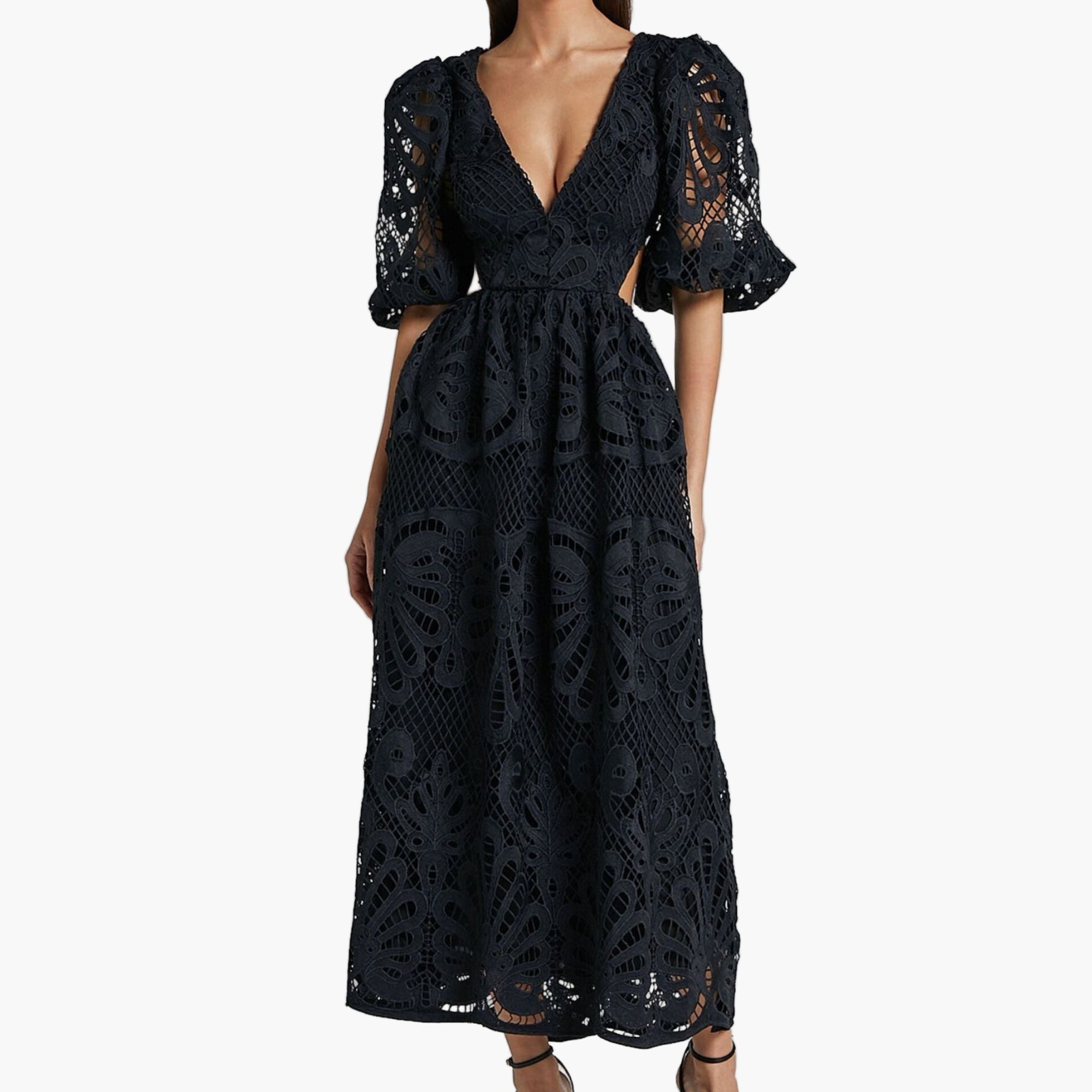 WOMAN WEARING Black lace dress with short sleeves 