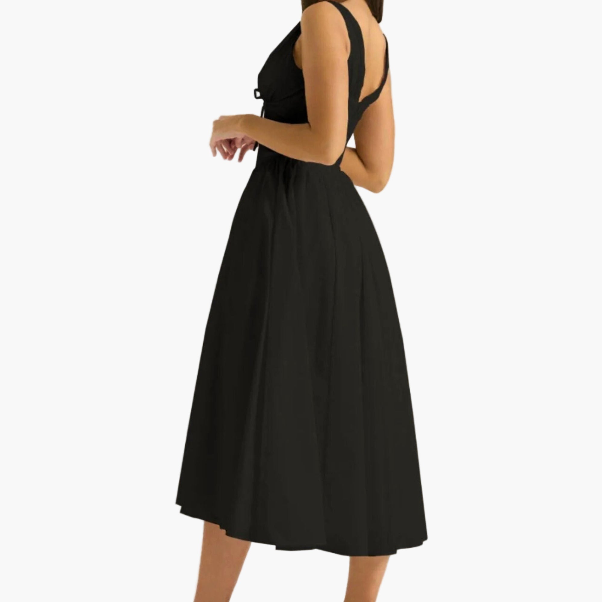 Back of maxi black dress with soft silhouette and sleeveless cut